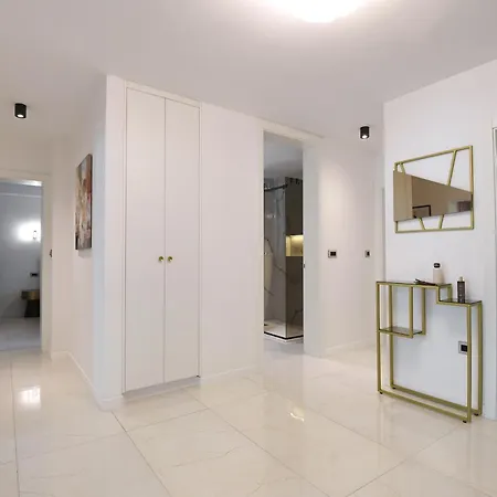 דירה Stellazara Luxury Residence, New, Sea View, Center זאדאר