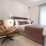 Διαμέρισμα Stellazara Luxury Residence, New, Sea View, Center