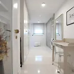 Διαμέρισμα Stellazara Luxury Residence, New, Sea View, Center