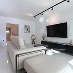 Διαμέρισμα Stellazara Luxury Residence, New, Sea View, Center *