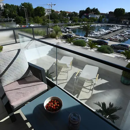 Stellazara Luxury Residence, New, Sea View, Center