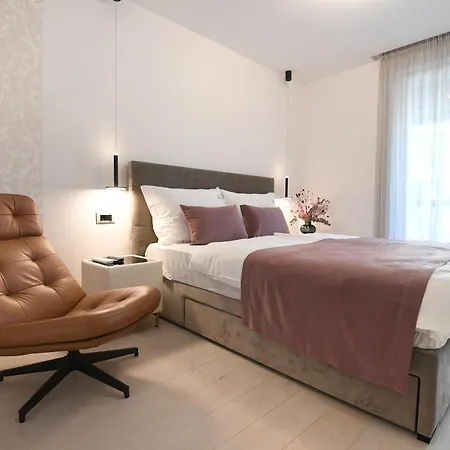 Appartamento Stellazara Luxury Residence, New, Sea View, Center