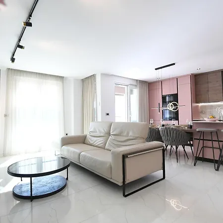 Apartment Stellazara Luxury Residence, New, Sea View, Center