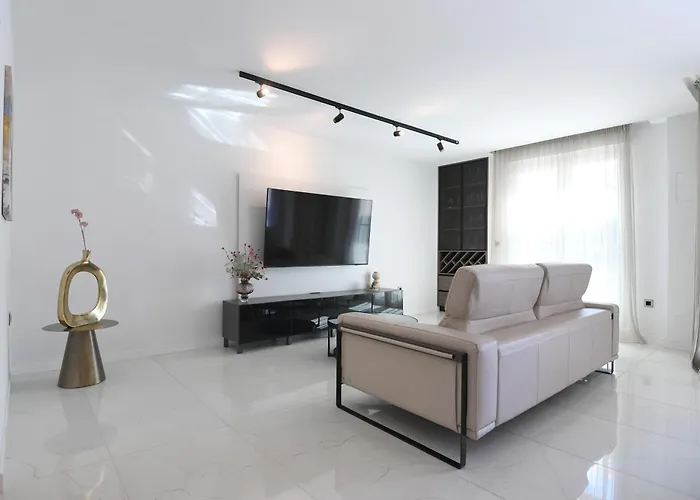 Stellazara Luxury Residence, New, Sea View, Center *